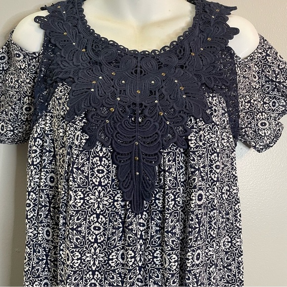 KNOX ROSE SZ/M Dress Blue and White with Lace Cold Shoulders Sleeve Floral Lined - Picture 2 of 8